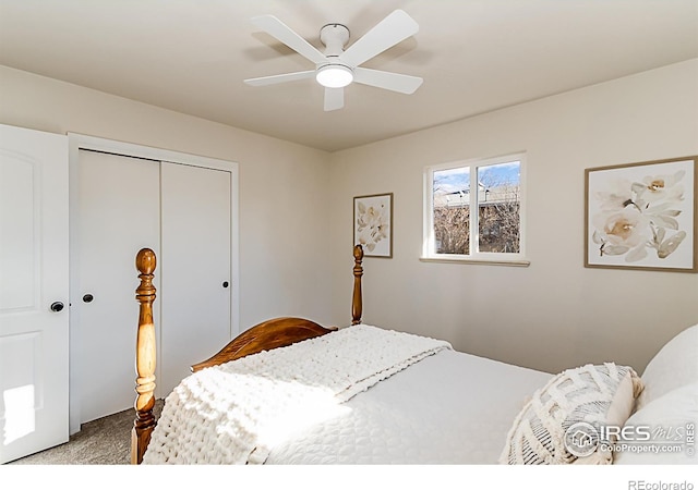 bedroom featuring carpet floors, a ceiling fan, and a closet