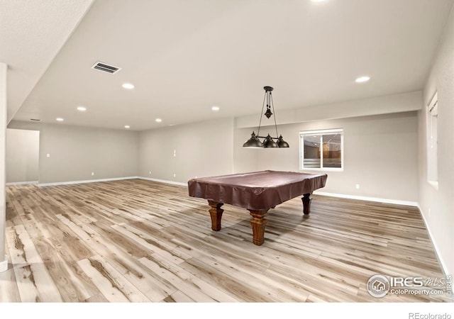 playroom featuring light hardwood / wood-style flooring and pool table