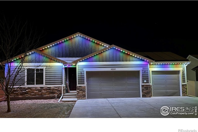 craftsman-style home featuring a garage