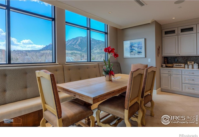 1077 Canyon Blvd # 403, Boulder, CO 80302 - dining area featuring a mountain view and recessed lighting