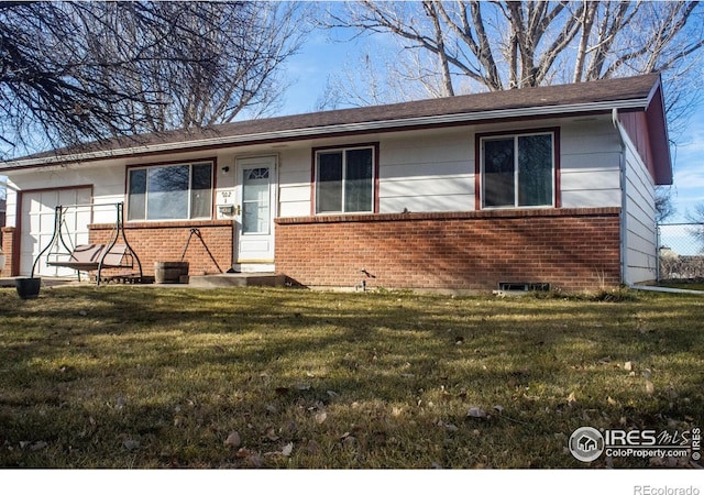 view of front of property with a front yard