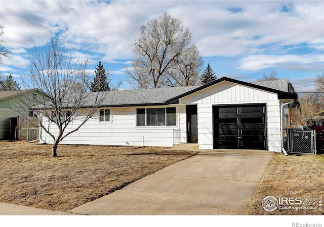 single story home featuring a garage