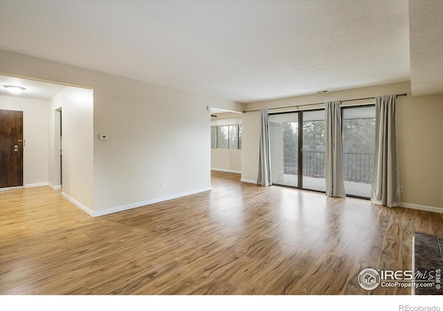 Listing photo 3 for 600 Manhattan Dr Unit A12, Boulder CO 80303