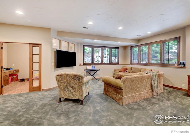 living room with carpet flooring