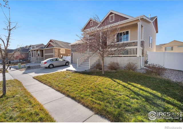 view of front of property with a front yard