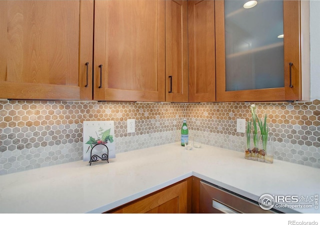 kitchen featuring decorative backsplash