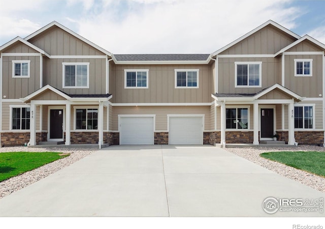 view of front of house with a garage