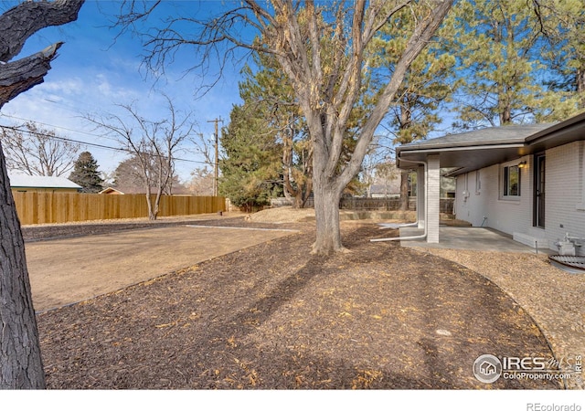 view of yard with a patio