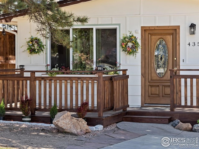 view of entrance to property