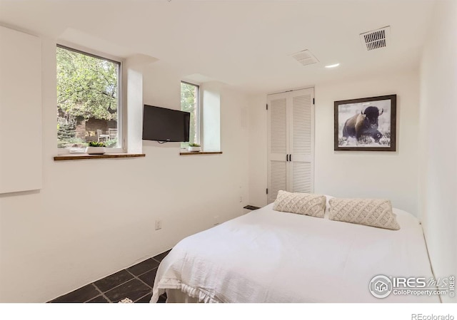 bedroom featuring a closet