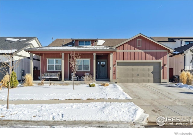 view of front of house featuring a garage