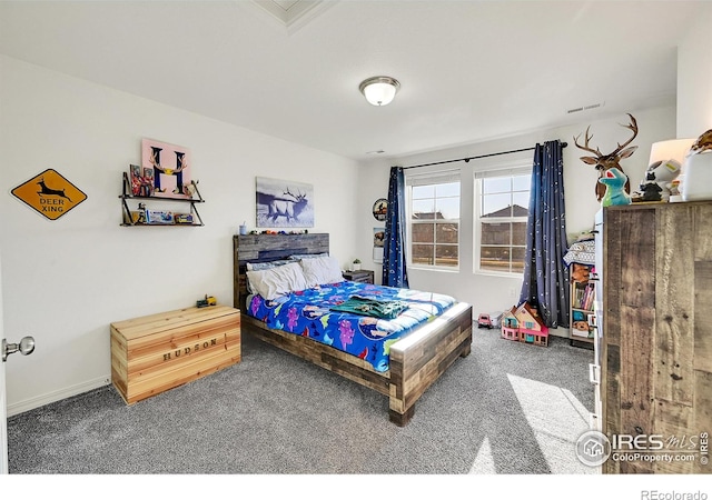 view of carpeted bedroom