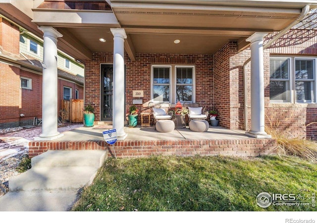 view of patio / terrace with covered porch