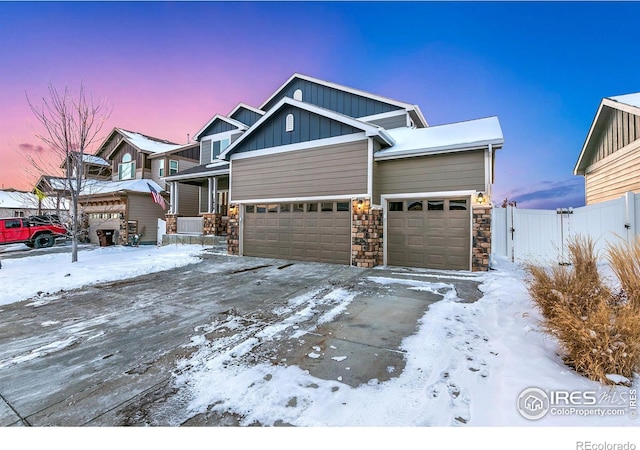 view of front facade featuring a garage