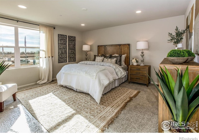 bedroom featuring carpet floors