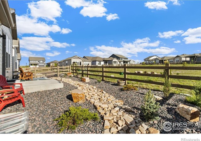 view of yard featuring a patio