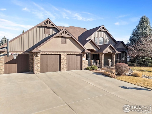 view of front of house featuring a garage