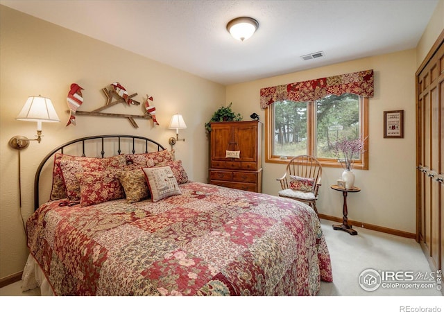 view of carpeted bedroom