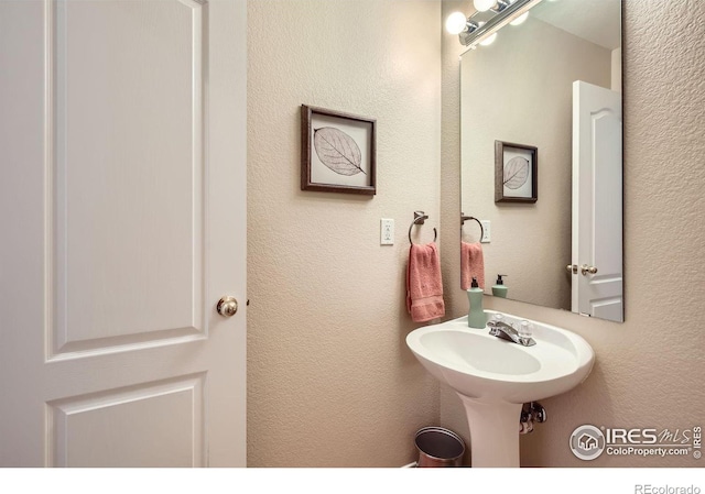 bathroom with sink