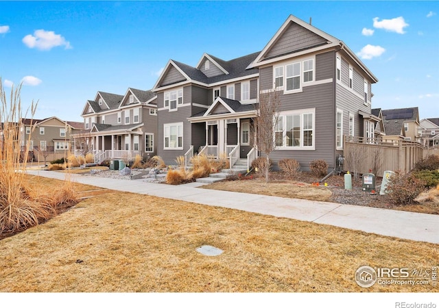 view of front of property with a front lawn