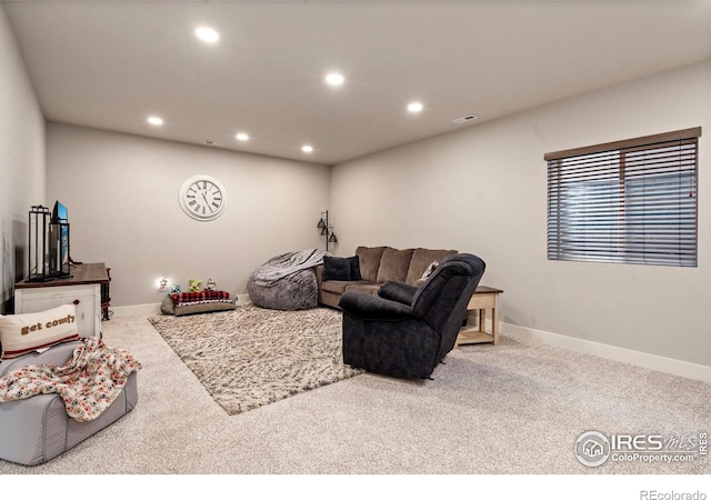 living room with carpet