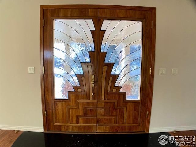 room details featuring hardwood / wood-style floors