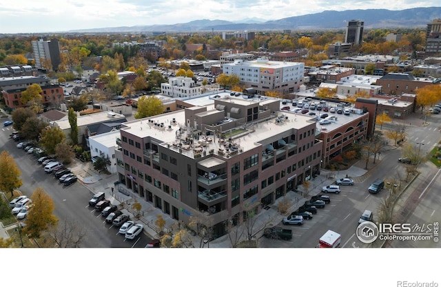 bird's eye view featuring a mountain view