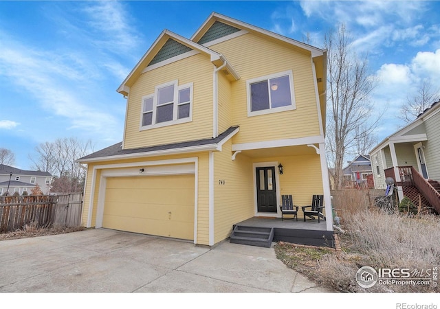 view of front facade featuring a garage