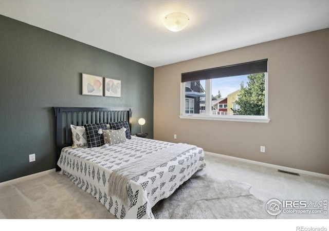 bedroom with carpet flooring