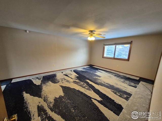 empty room with ceiling fan