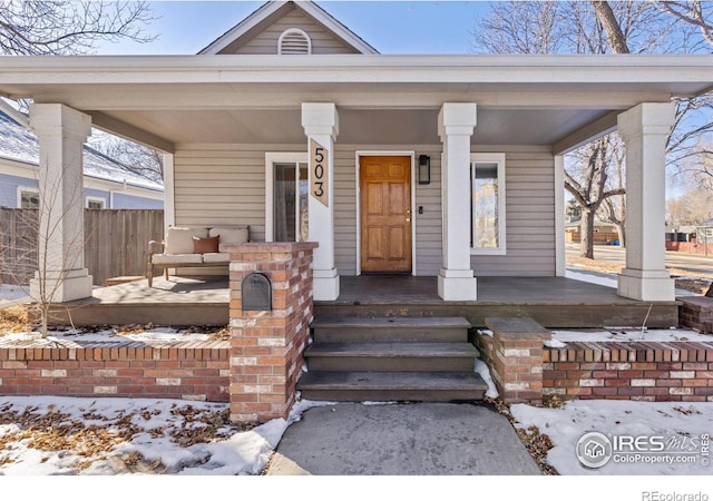 view of front of property featuring a porch