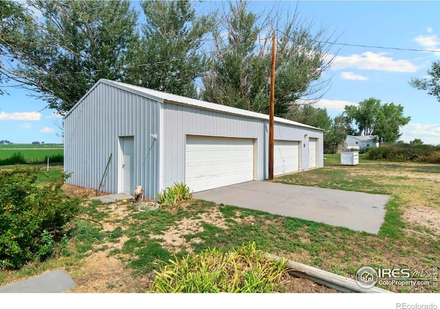 view of detached garage