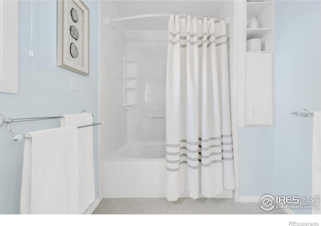 full bath with shower / bath combo with shower curtain