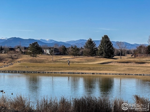 water view with a mountainous background