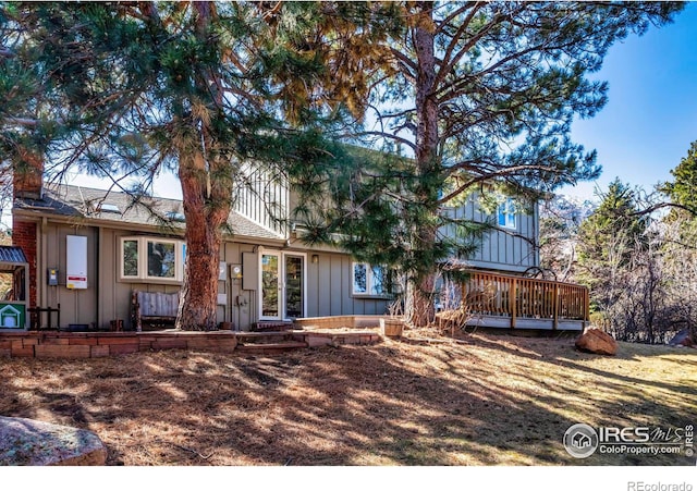 view of front facade featuring board and batten siding