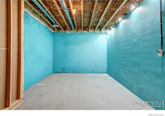 view of unfinished basement