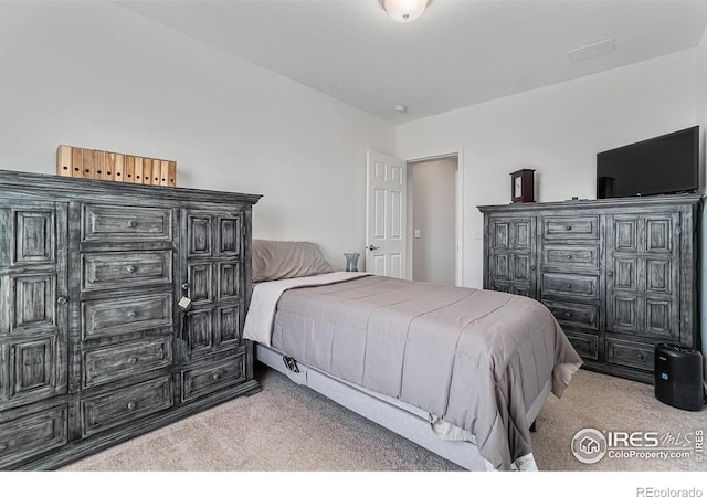 bedroom with carpet flooring