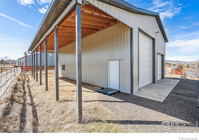 view of outdoor structure featuring an outdoor structure