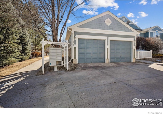 detached garage with fence