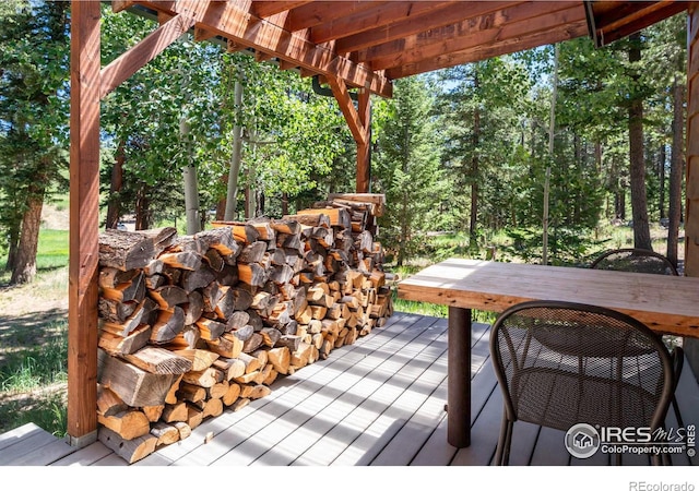 deck featuring outdoor dining space