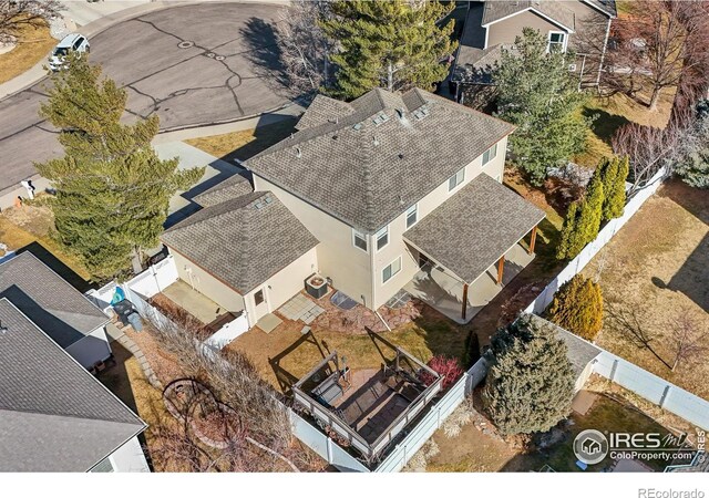 drone / aerial view featuring a residential view