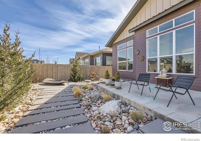 5626 Four Leaf Dr, Longmont, CO 80503 - view of patio / terrace