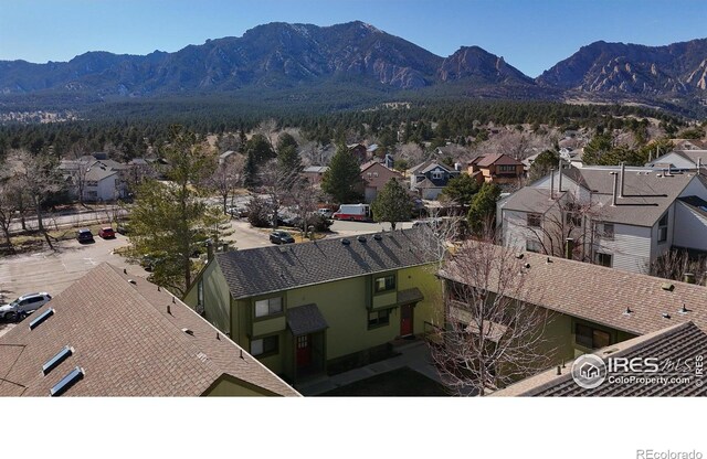 property view of mountains with a residential view