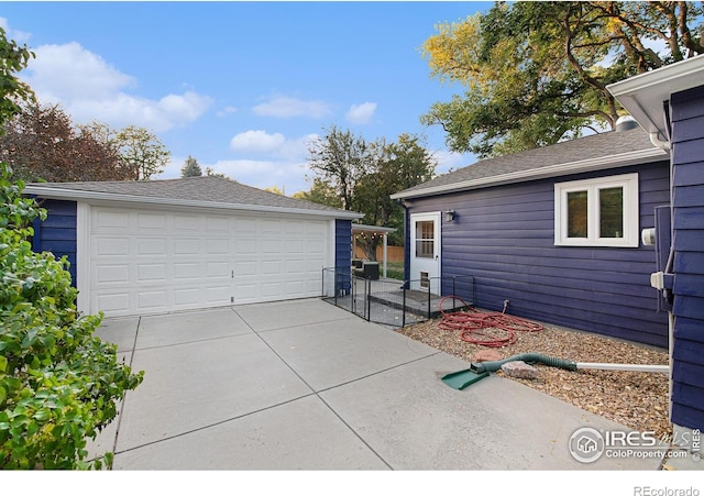 view of detached garage