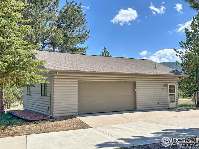 871 E Ln, Estes Park, CO 80517 - garage with driveway