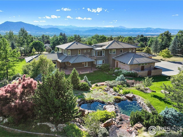 bird's eye view featuring a mountain view