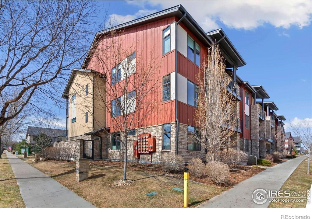 2751 Iowa Dr Unit 203, Fort Collins, CO 80525 - photo 1