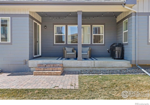 doorway to property with a porch