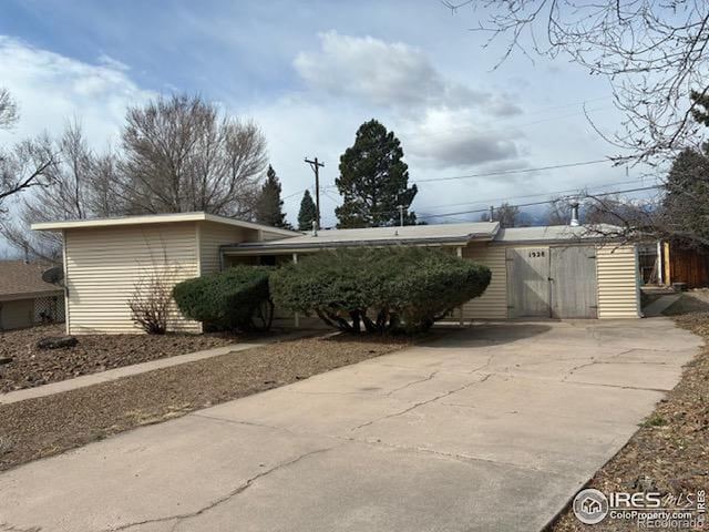 Listing photo 2 for 1928 Cadillac Ave, Colorado Springs CO 80909