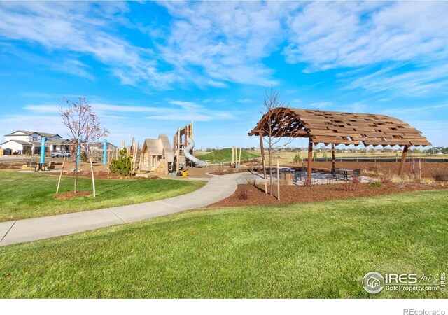 Listing photo 2 for 975 Warbling Dr, Windsor CO 80550